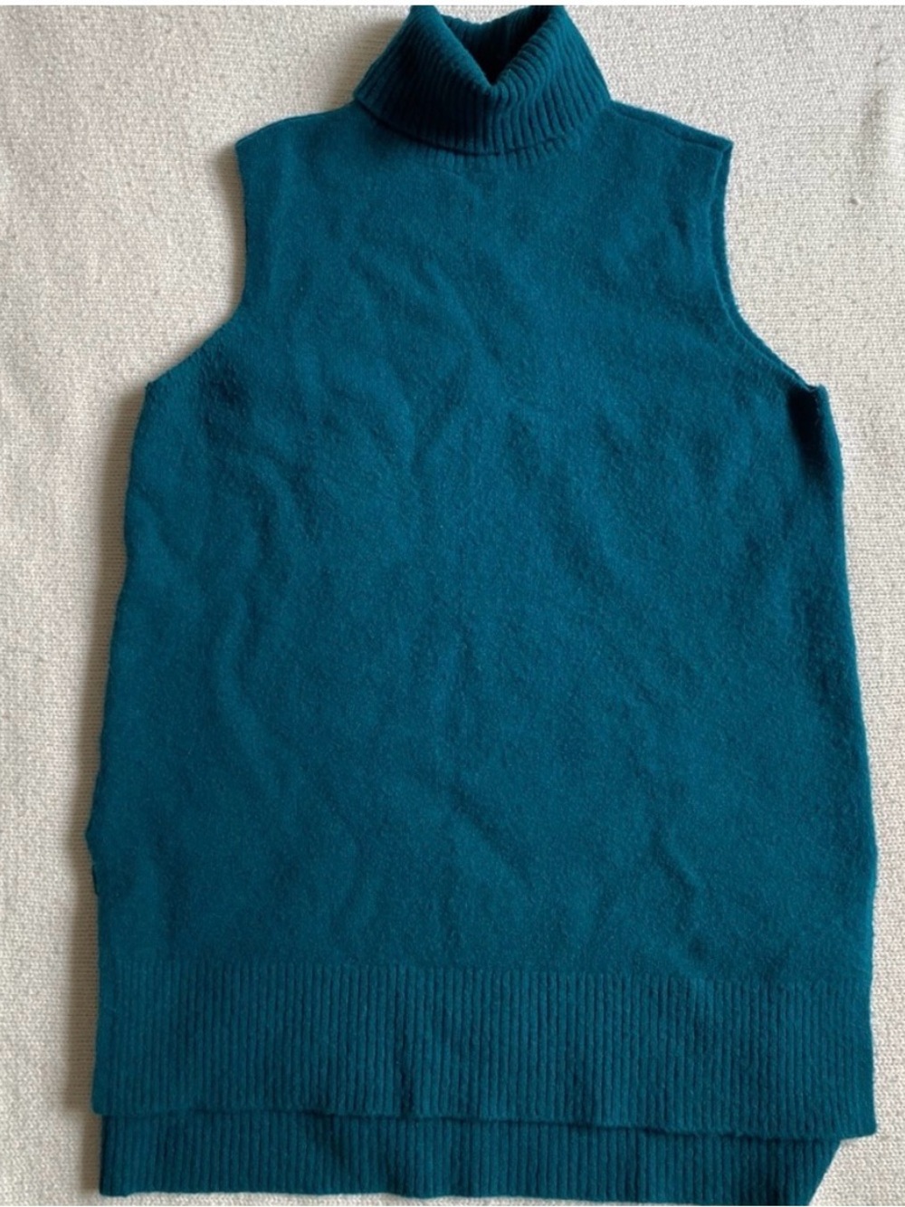 Ann Taylor Sleeveless Turtleneck Sweater Vest in Teal